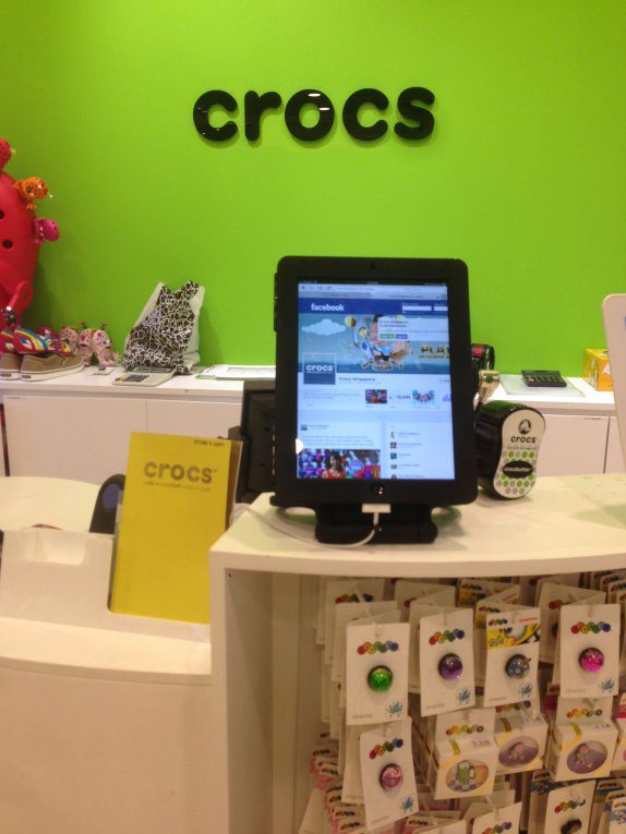 Maclocks iPad locks Crocs Touristpads