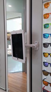Virtual Mirror Tablet Kiosks 7