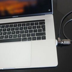 9to5Mac Reviews Ledge: MacBook Pro Touch Bar Lock